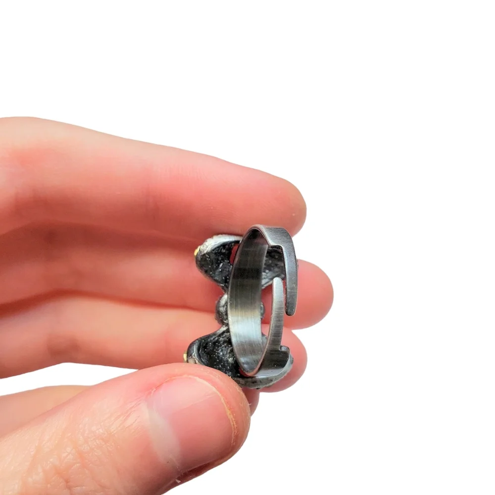 Vintage bow adjustable ring